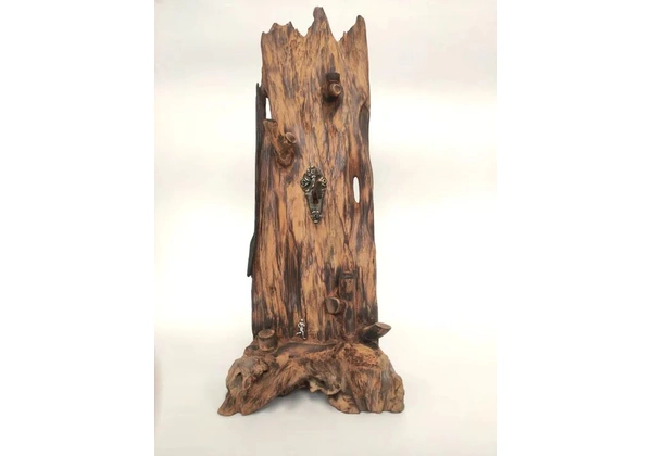 A chave Escultura enigmática feita com material sustentável