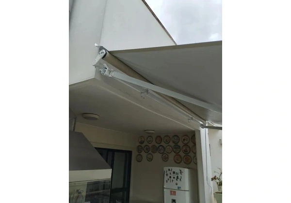 Toldos Articulados, toldo retrátil, toldo estilo cobertura etc..
