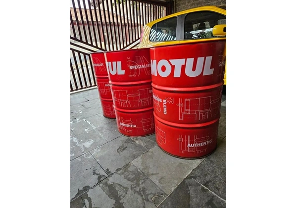 4 Barris de ferro - 200l (R$60, 00 cada)
