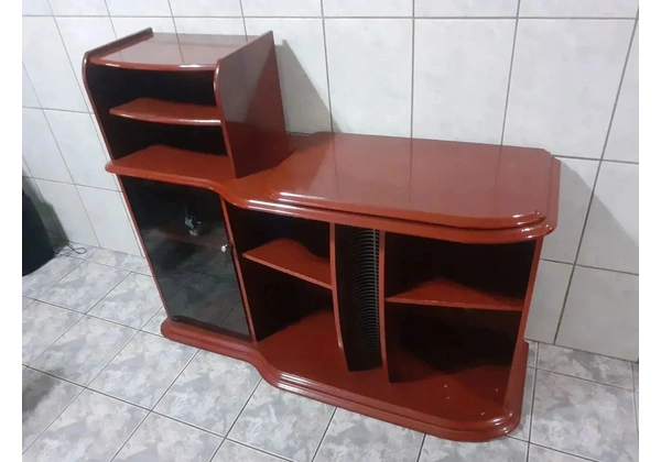 Rack com 8 divisórias
