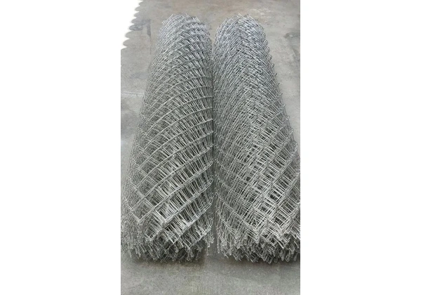 TELA ALAMBRADO GALVANIZADA / TELA TRANÇADA GALVANIZADA / TELA LOSANGULAR GALVANIZADA
