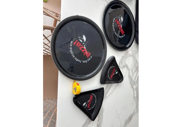 Prato pizza grande + 8 pratos individuais