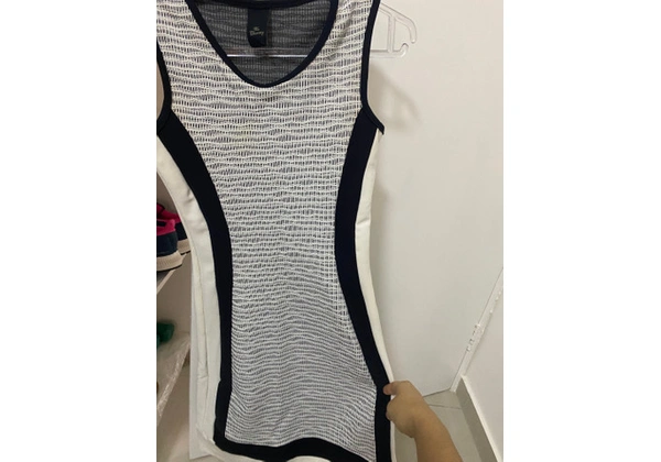 Vestido em bandagem