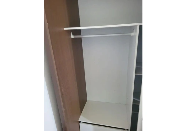Guarda roupa de casal bem conservado