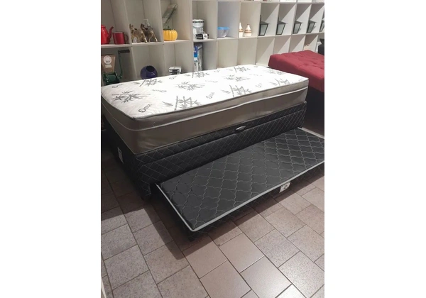 CAMA SOLTEIRO C/ BAÚ + AUXILIAR, NOVA! LEIAM: