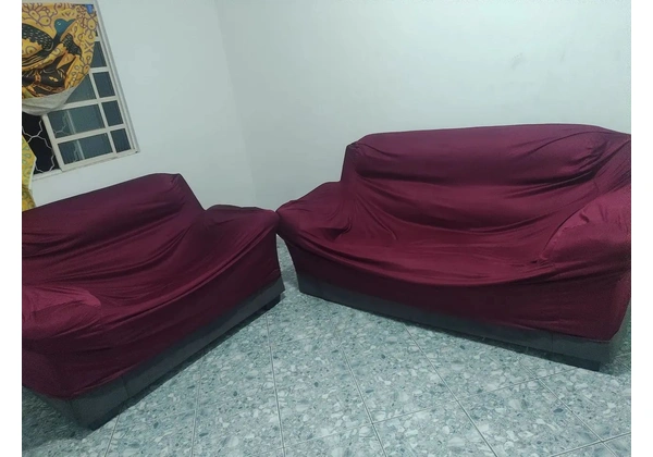 Vendo jogo de sofá 2 e 3 lugares
