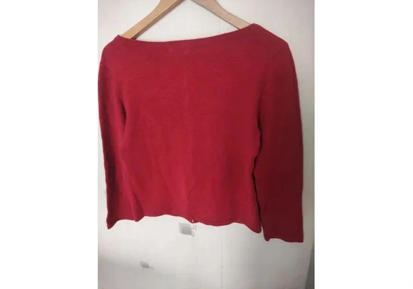 Cardigã/blusa Tam M ( até Tam 44) 35, 00<br>Altura 58cm<br>Largura 54cm<br>