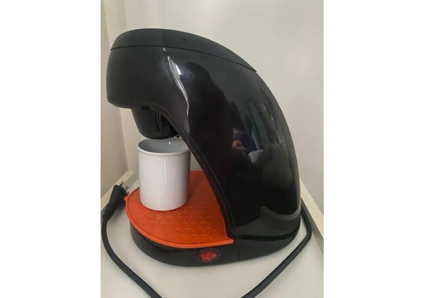 Cafeteira Cadence usada