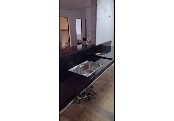 Marmores e Granitos e com ofertas de Montagens grátis no porcelanato