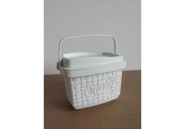 Porta-pote de margarina Qualy Sadia antigo com alça