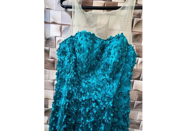 Vestido de Festa Azul.
