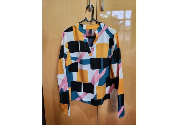 Blusinha estampada nova