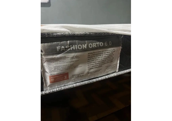 Vende-se cama solteiro +colchão