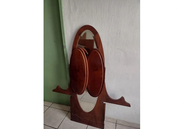 Espelho antigo