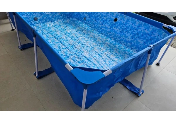 Piscina Estruturada Retangular 2.300L Bestway