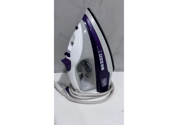 Ferro de Passar Roupa BLACK + DECKER