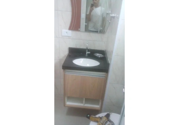 Móveis sob medida e também monto móveis de lojas