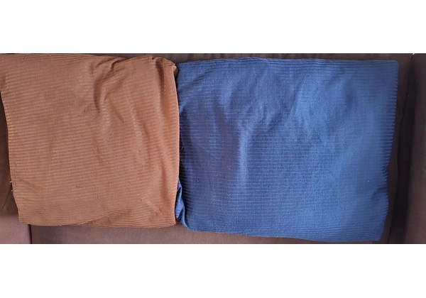 Kit 2 Capas de Sofá de Dois Lugares Usadas