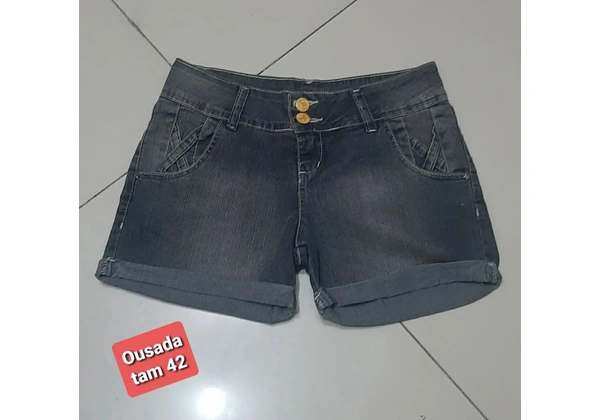 Short jeans