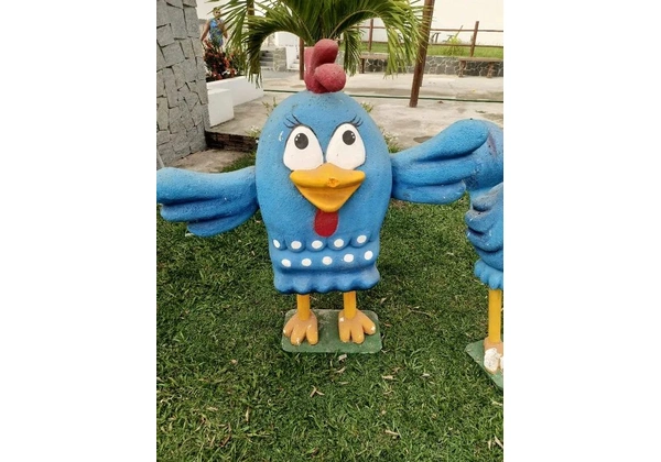 Vende se. Galinha pintadinha e os 7 anões