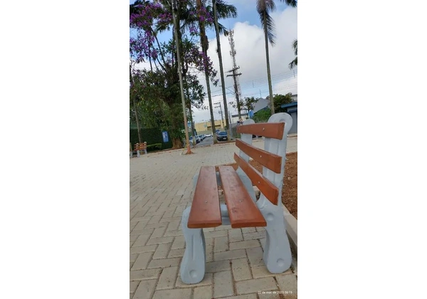Bancos Praça