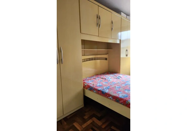 Guarda-Guarda Roupa Completo com Cama e Comoda