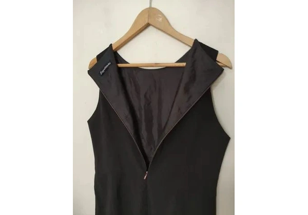 SIMULASSAO VESTIDO ALFAIATARIA TAM 46 85, 00<br>Marrom / leve risca de giz <br>