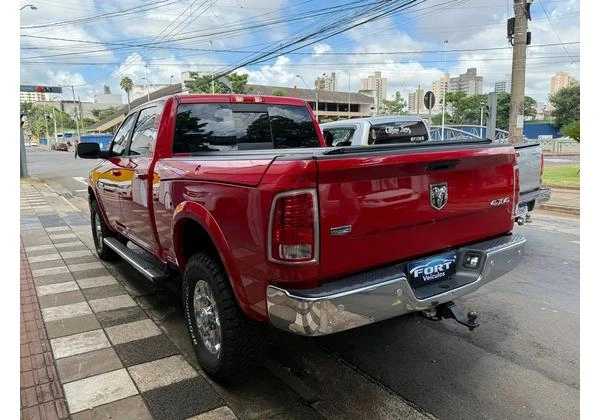 DODGE RAM 2018 4X4 AUTOMÁTICA - TROCA E FINANCIA