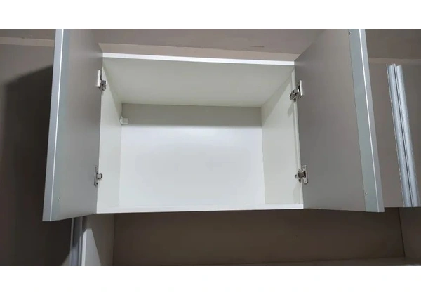 Guarda Roupa completo com cômodas pequenas