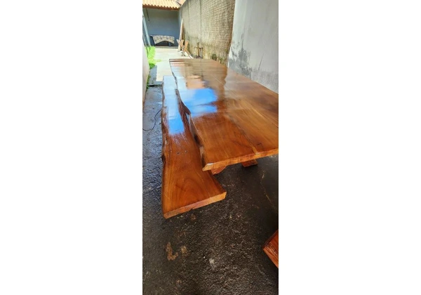 Mesa rústica de 3mts com bancos