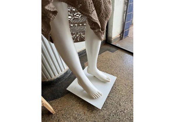 2 Maniquim de plastico feminino