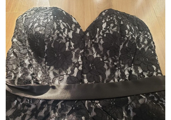 Vestido de renda preto - Tamanho P