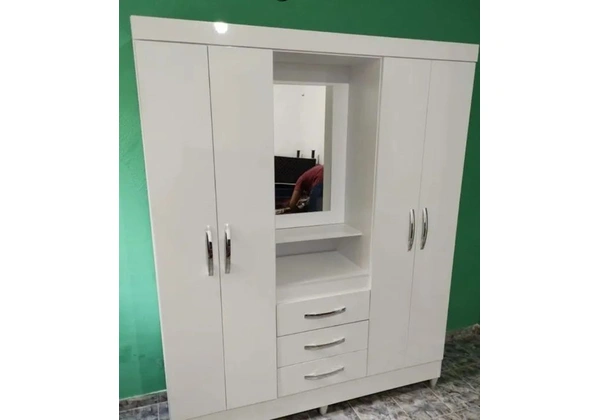GUARDA-ROUPA CAPRI NOVO