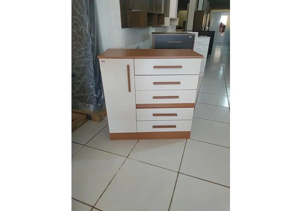 CÔMODA LINDA