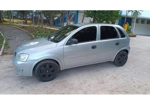 Corsa Hatch Maxx 1.4 completo (frente Montana)