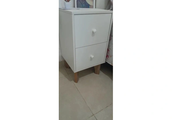 Mesinha de cabeceira