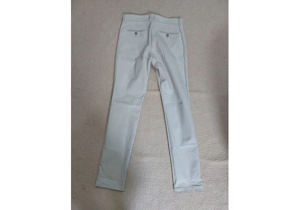 3 calças Jeans.