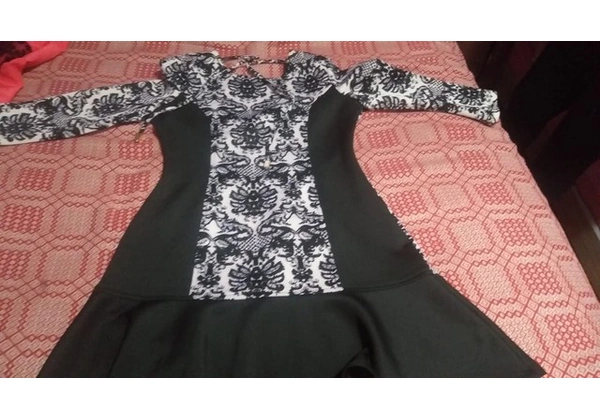 Vestido Curto tamanho P adulto