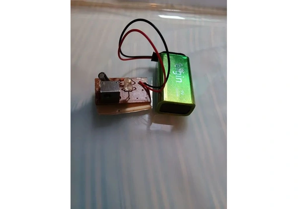 Testador eletrônico de controle remoto. Dispositivo eletrônico para testes funcionais.