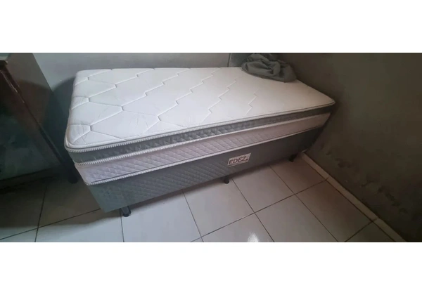Cama de solteirão box com molas ensacadas