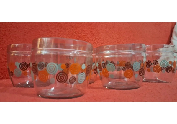 5 lindas taças de sobremesa, decoradas de vidro, entre 250 e 300mL.