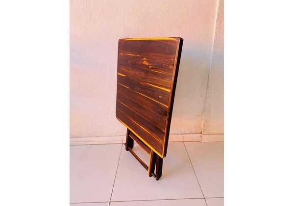 MESA 70x70 QUADRADA/ REDONDA ENVERNIZADA