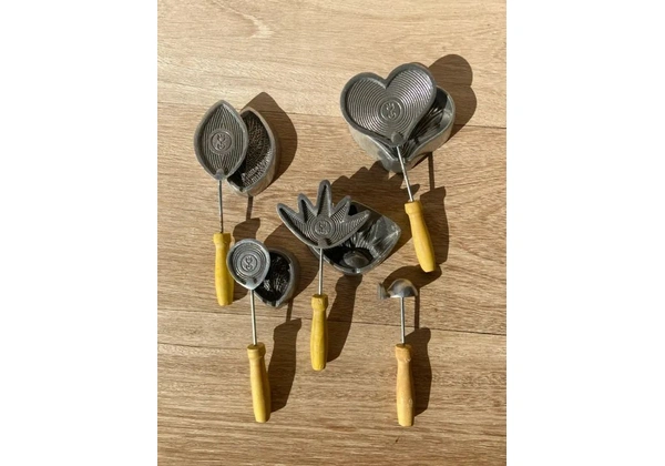 KIT DE FRISADORES / MOLDES PARA FLORES DE EVA