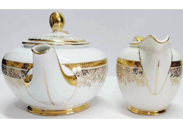 Bule e Leiteira de Porcelana Mauá