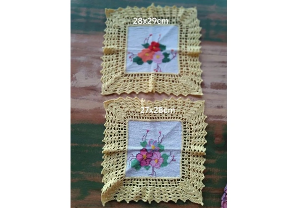 Conjunto toalhinhas de crochê