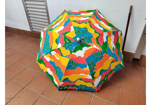Guarda Sol com 2 Caixas de Isopor