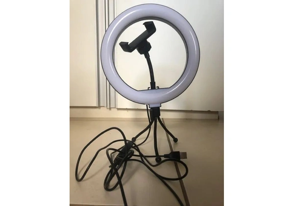 Ring Light De Mesa Iluminador De Led Tripé 6 Polegadas 16cm