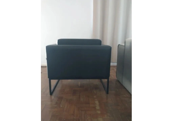 Vendo poltrona Tok stok.