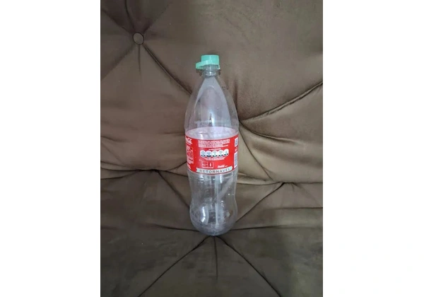 12 garrafas retornáveis de Coca-Cola
