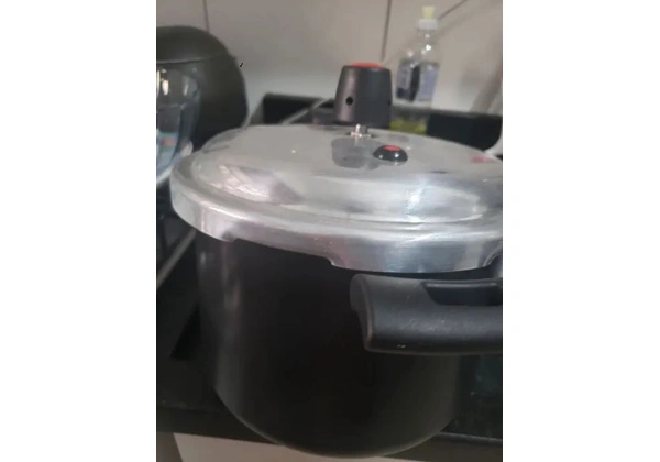 Panela de Pressão 4, 5l antiaderente Panelux